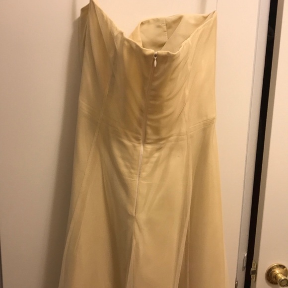 Vera Wang gown - Picture 6 of 7